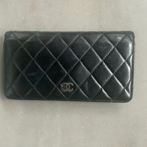 Authentic Chanel Vintage Long wallet